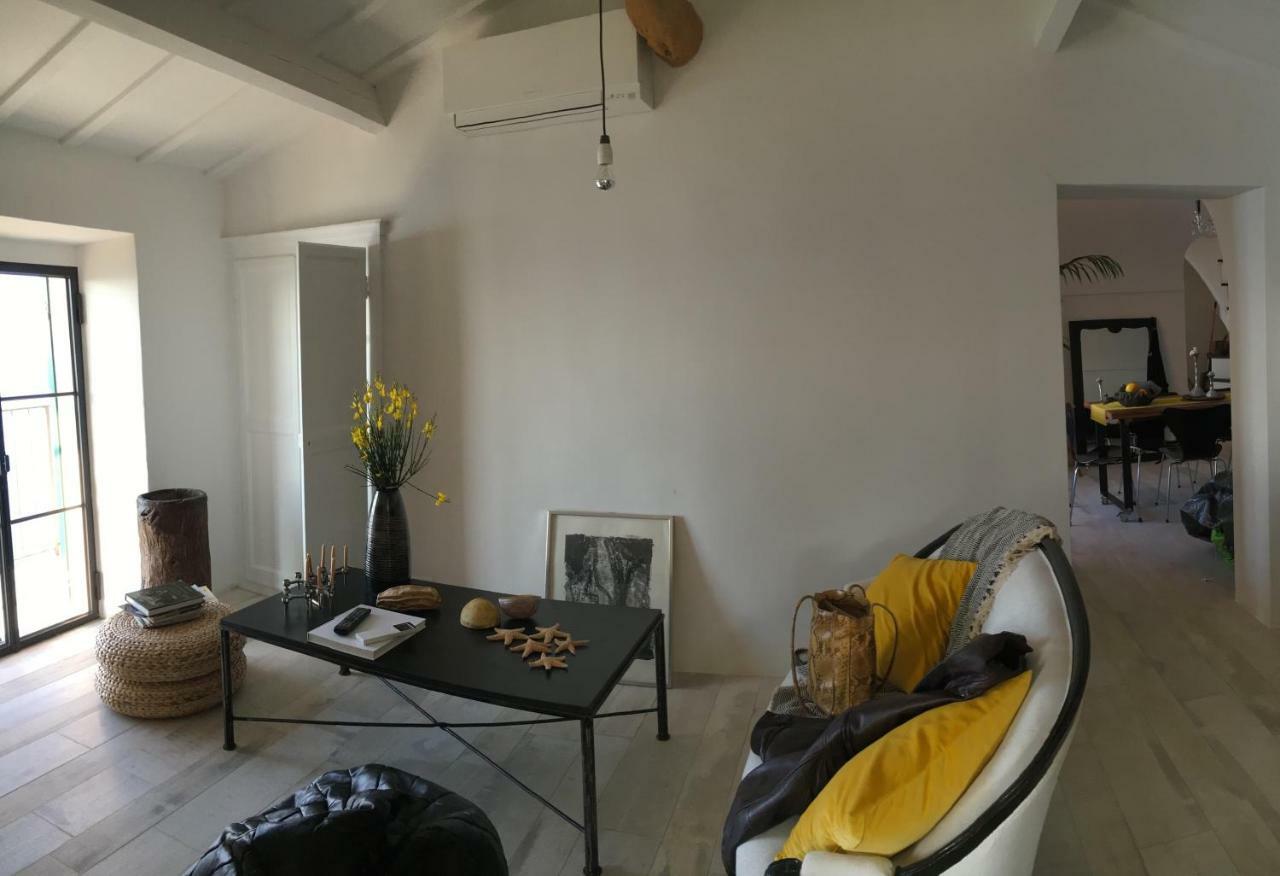 גרימלדי House In Grimaldi. Spectacular View Over The French Riviera! מראה חיצוני תמונה