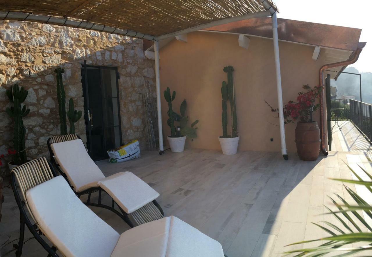 גרימלדי House In Grimaldi. Spectacular View Over The French Riviera! מראה חיצוני תמונה